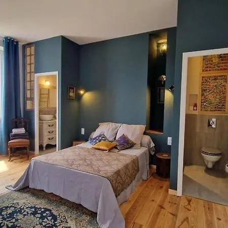 Aux Roses De Cedres * Salvagnac