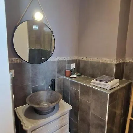 Oda ve Kahvaltı Aux Roses De Cedres *