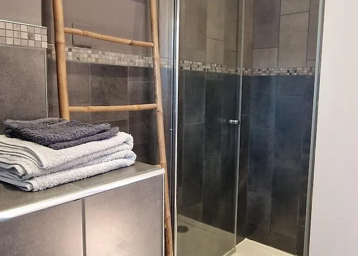 Aux Roses De Cedres * Salvagnac