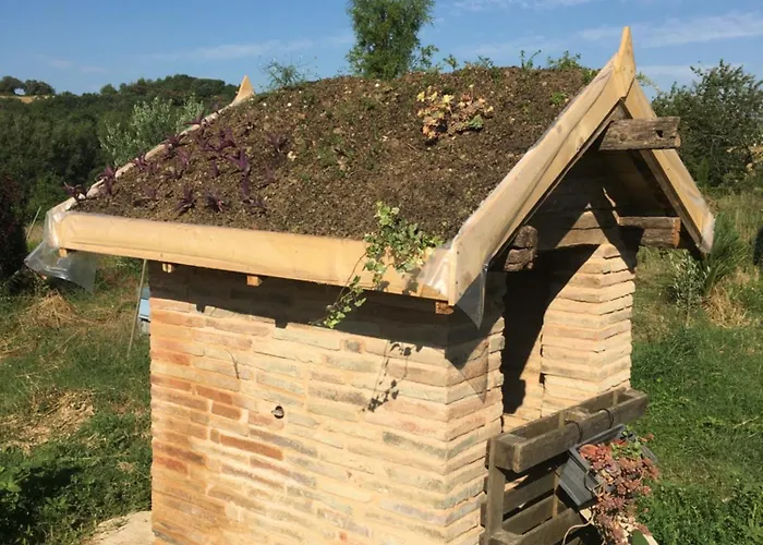 Aux Roses De Cedres Bed & Breakfast