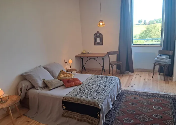 Aux Roses De Cedres *