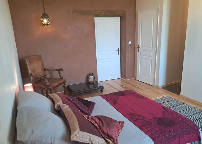 Aux Roses De Cedres Bed & Breakfast Salvagnac