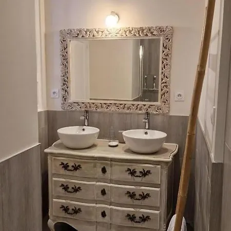 Aux Roses De Cedres Salvagnac