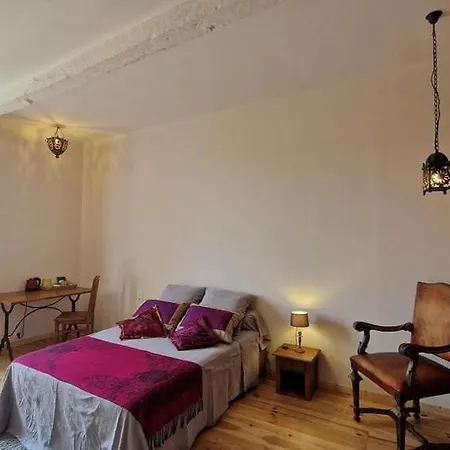 Bed & Breakfast Aux Roses De Cedres