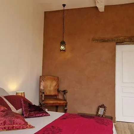 Aux Roses De Cedres Bed & Breakfast