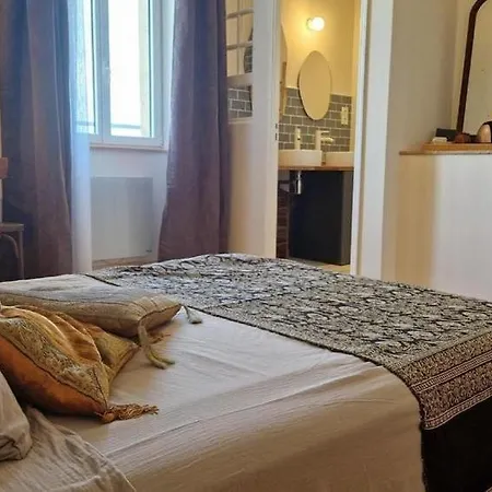 B&B Aux Roses De Cedres