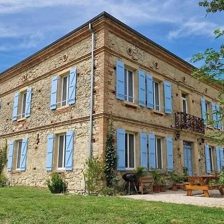 Aux Roses De Cedres Bed & Breakfast Salvagnac
