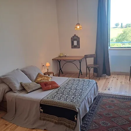 Aux Roses De Cedres *