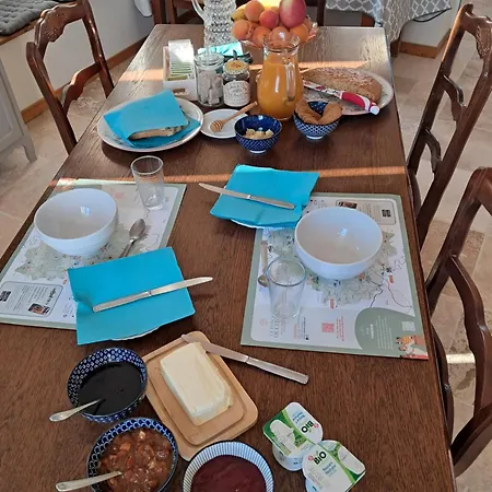 Aux Roses De Cedres Bed & Breakfast Salvagnac