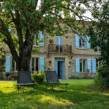 Aux Roses De Cedres Bed & Breakfast Salvagnac