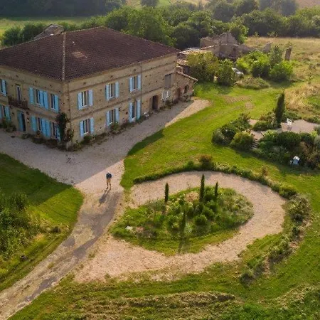 Bed & Breakfast Aux Roses De Cedres