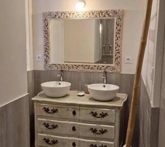 Aux Roses De Cèdres Salvagnac