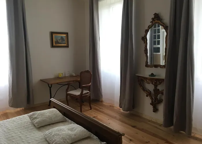 Aux Roses De Cèdres Couette-café Salvagnac