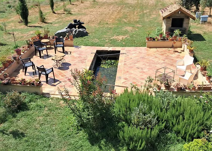 Aux Roses De Cèdres Couette-café